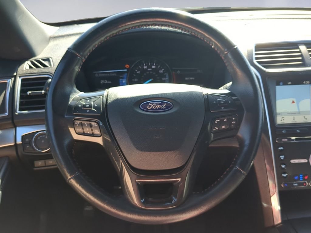 Used 2017 Magnetic Ford Sport image 15