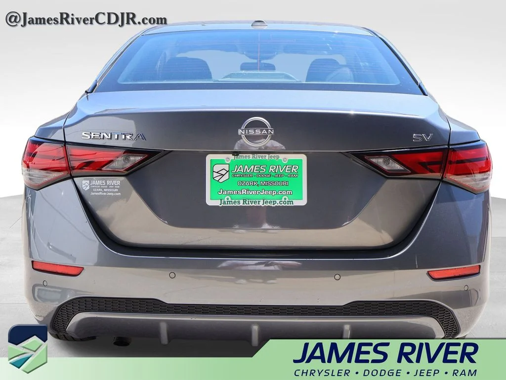 Used 2024 Gray Nissan SV image 4