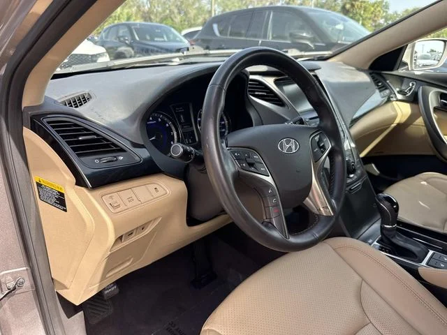 Used 2013 Brown Hyundai Base image 24