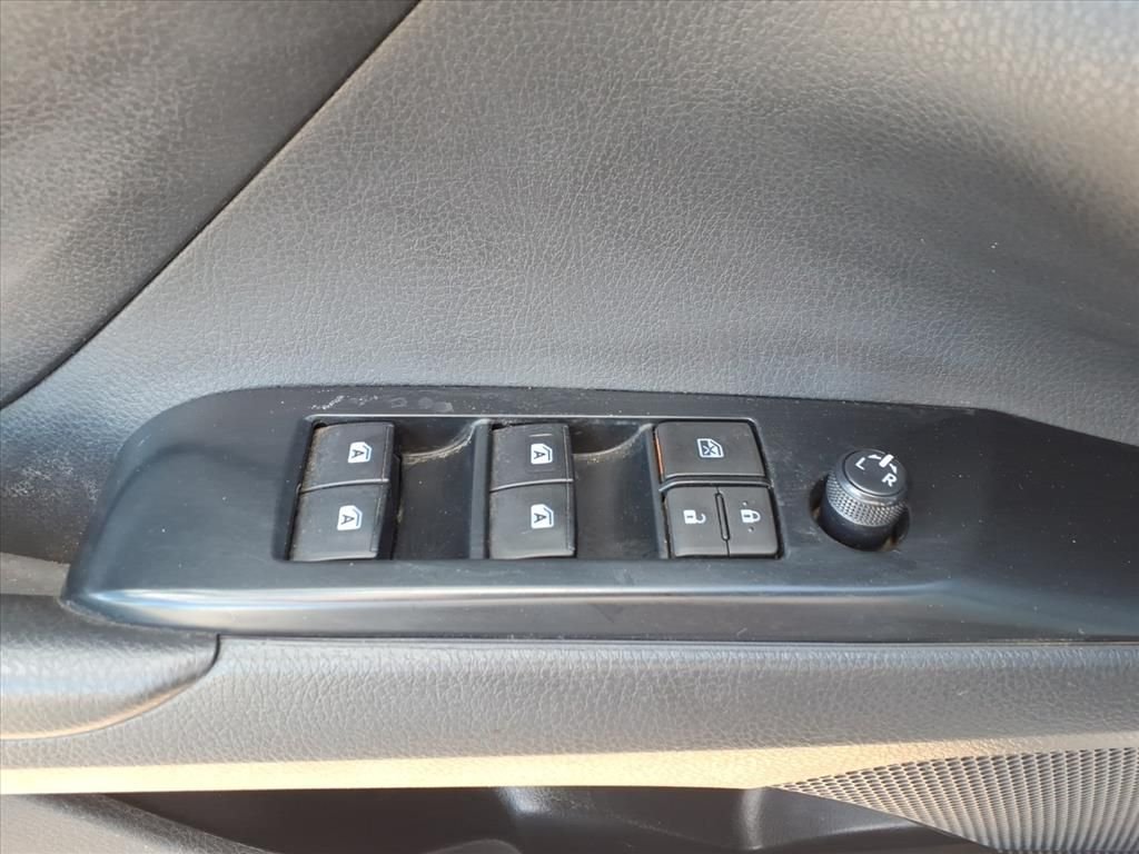 Used 2020 Silver Toyota LE image 18