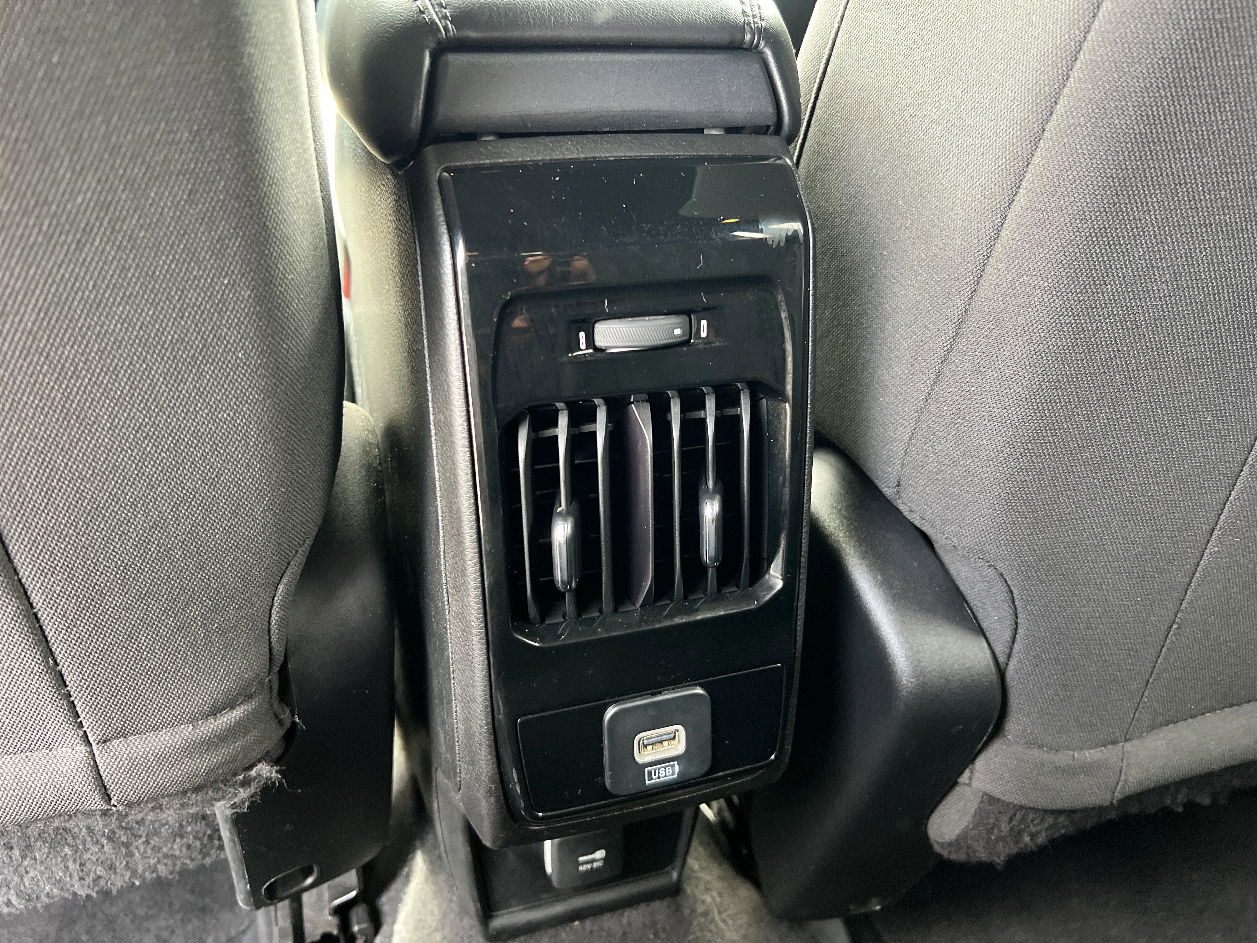 Used 2023 Diamond Black Crystal Pearlcoat Jeep Sport image 22