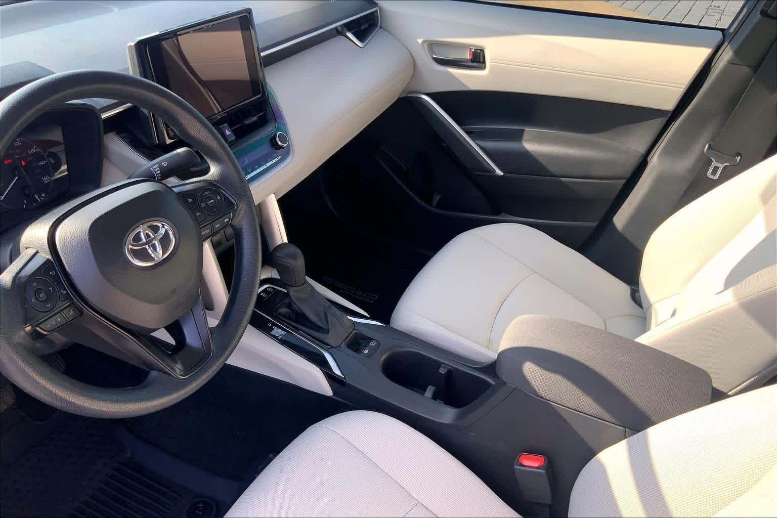 Used 2024 Celestite Toyota L image 16