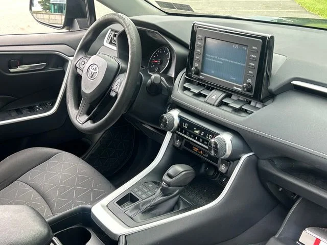 Used 2020  Toyota XLE image 29