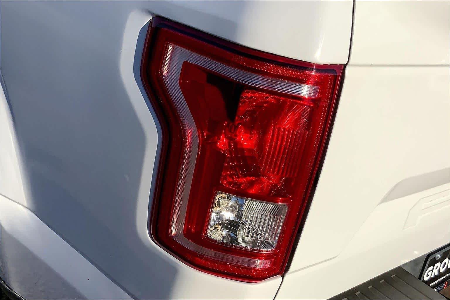 Used 2017 Oxford White Ford XL image 26