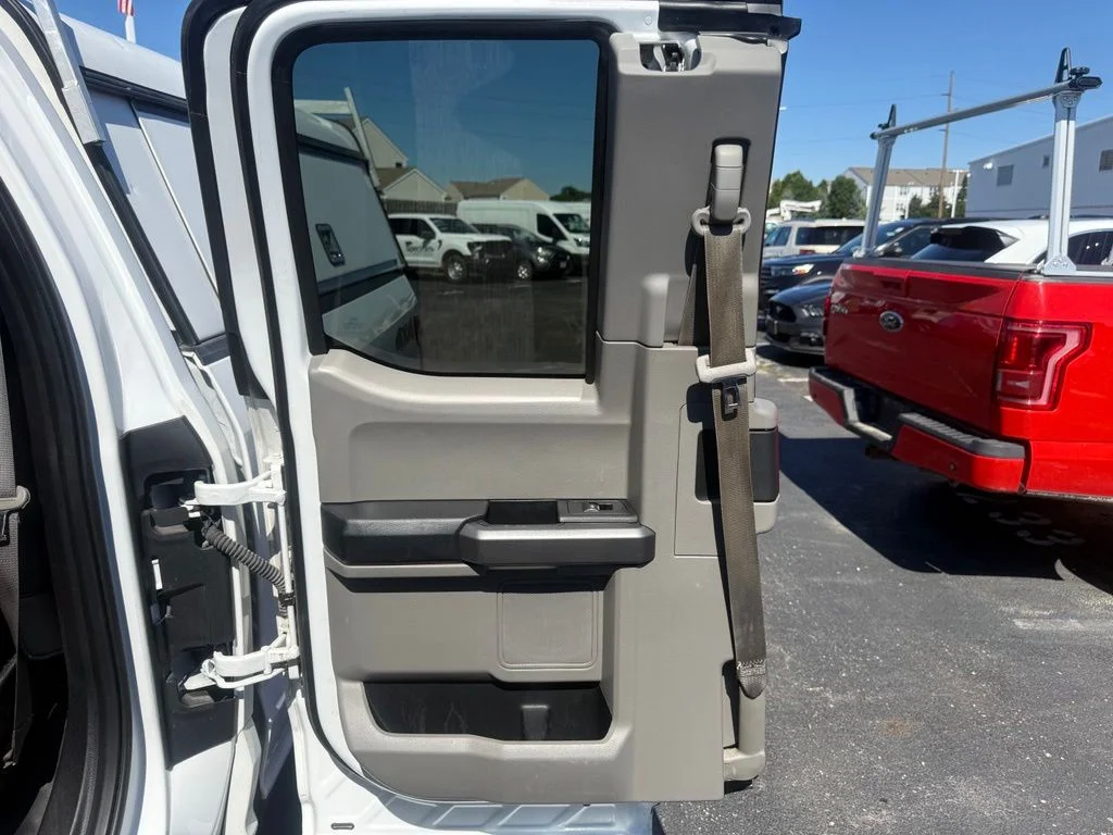 Used 2018 White Ford XLT image 34