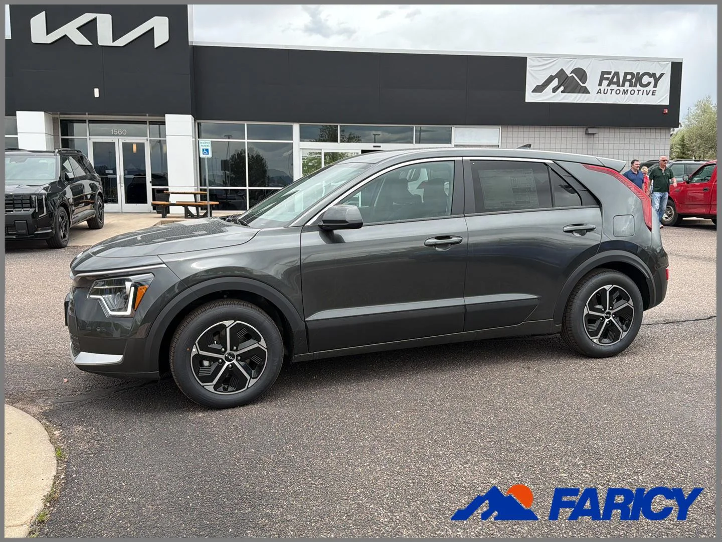 2026 Kia Niro LX HEV's photo