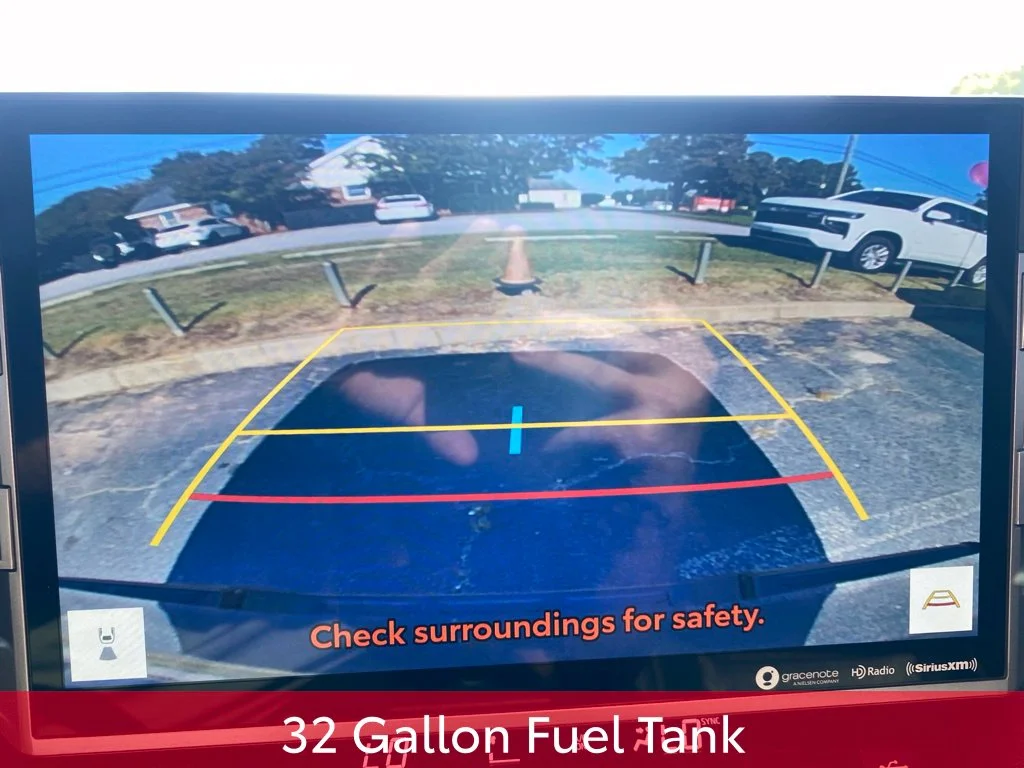 Used 2022  Toyota SR5 image 25