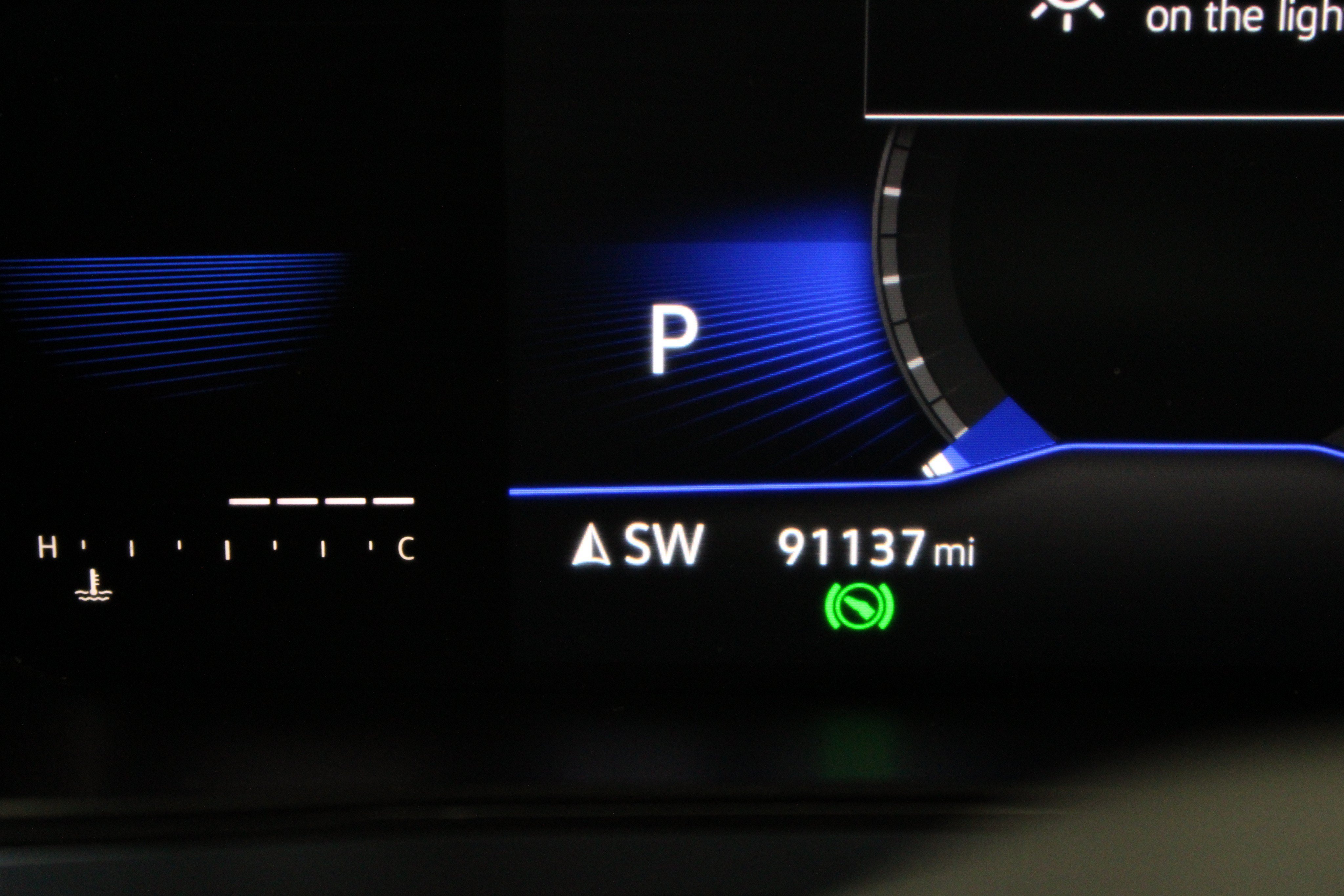 Used 2022 Blue Volkswagen SE image 11