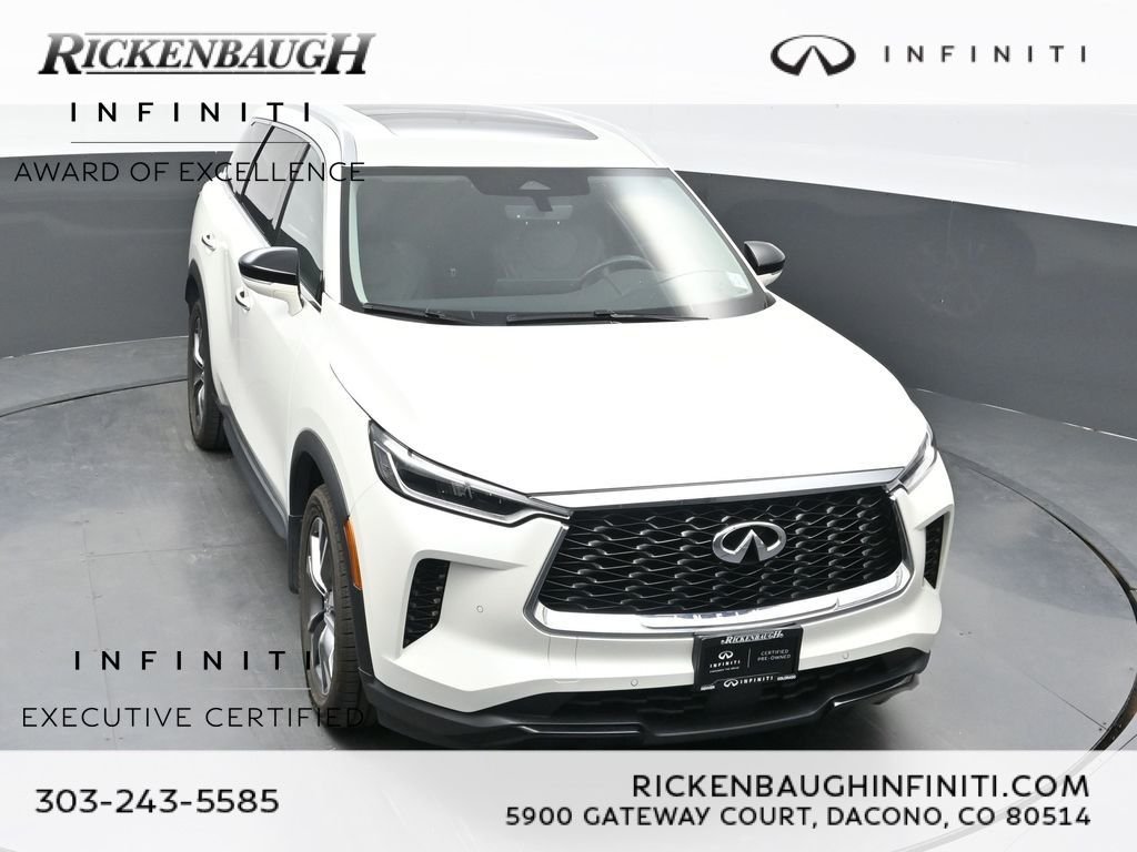 Certified Used 2023 White INFINITI LUXE image 36