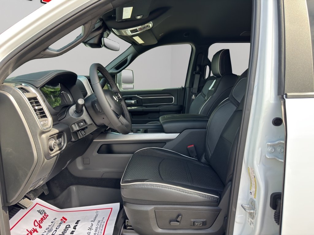 New 2026 Bright White Clear-Coat Exterior Paint RAM Laramie image 4