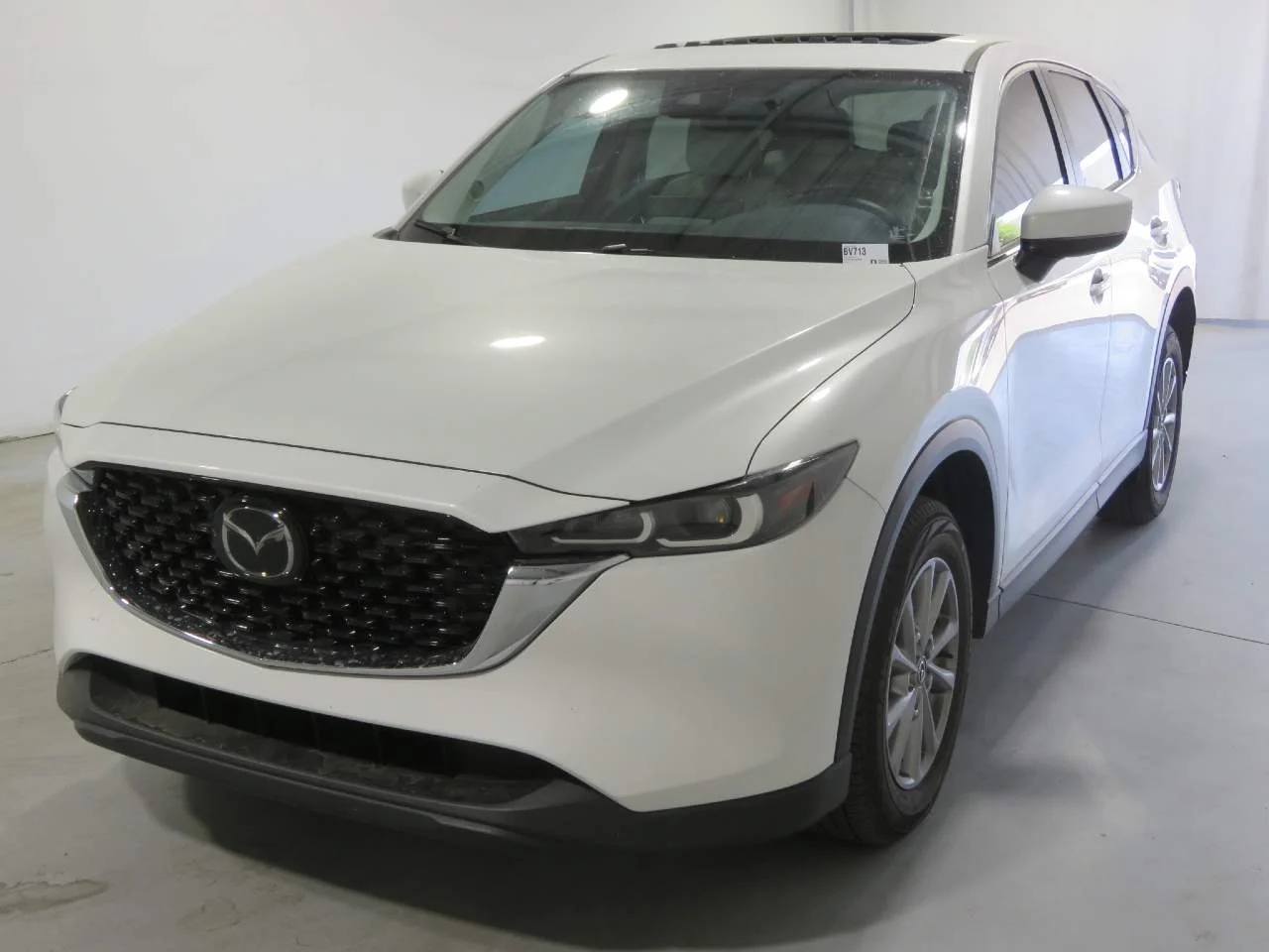 2023 Mazda CX-5 S Preferred package Auto AWD's photo