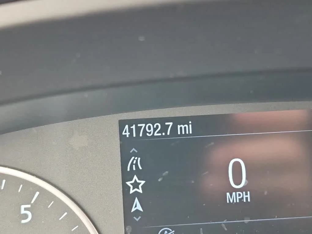 Used 2020 Shadow Black Ford SE image 17