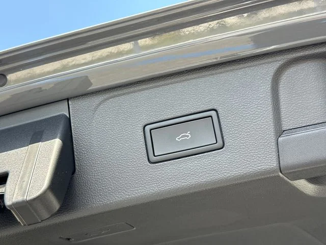 New 2026 Pure Gray Volkswagen 2.0T SE w/Technology image 16