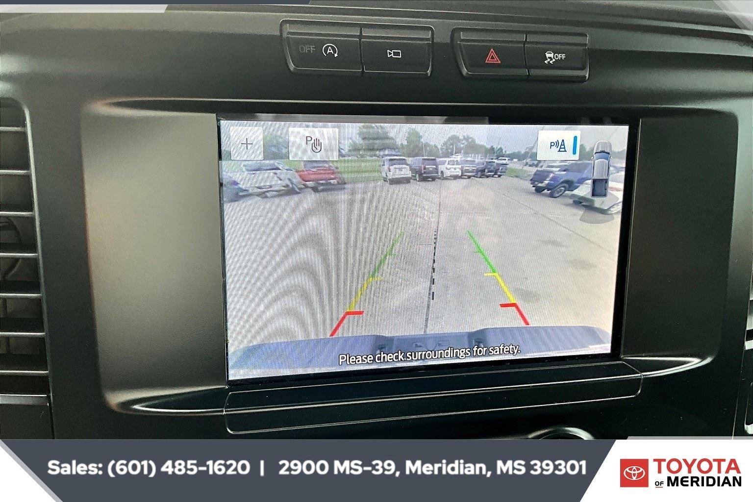 Used 2023 Iconic Silver Ford XLT image 15
