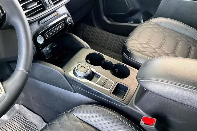Used 2023 Silver Ford Platinum image 15