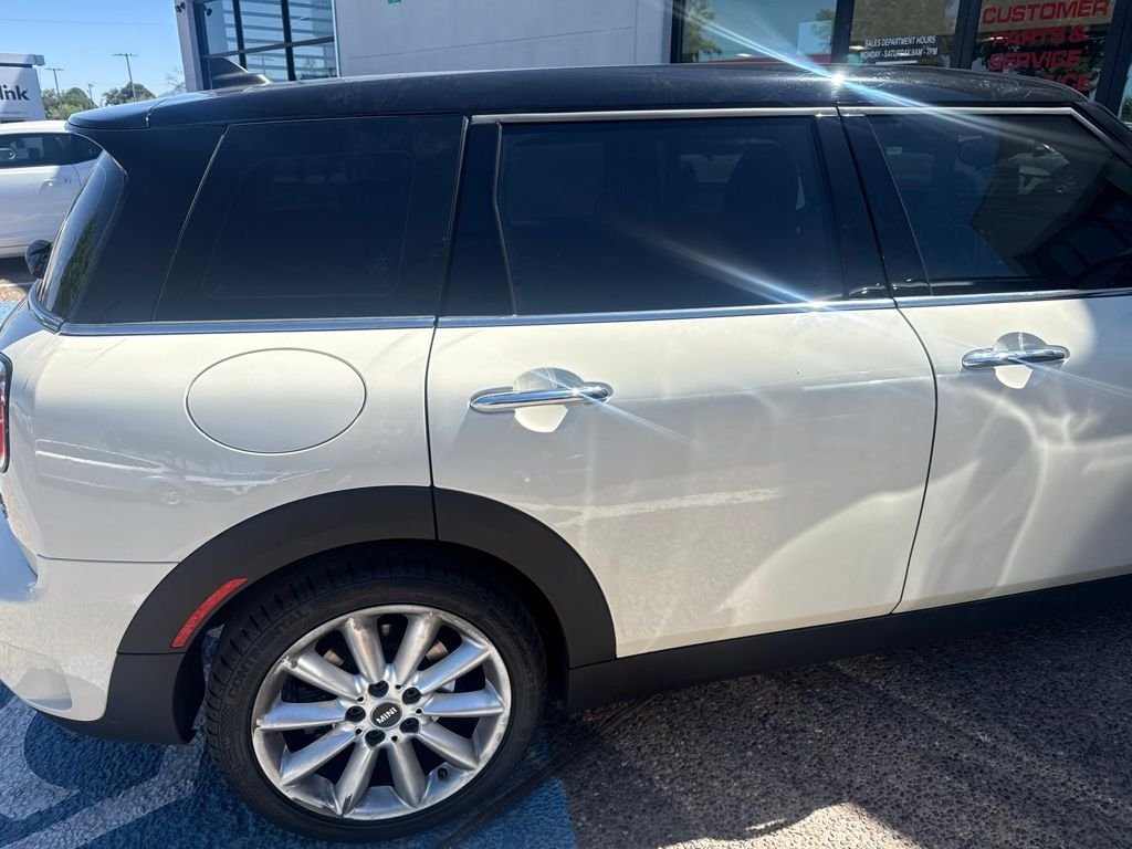 Used 2019 White MINI Classic image 6
