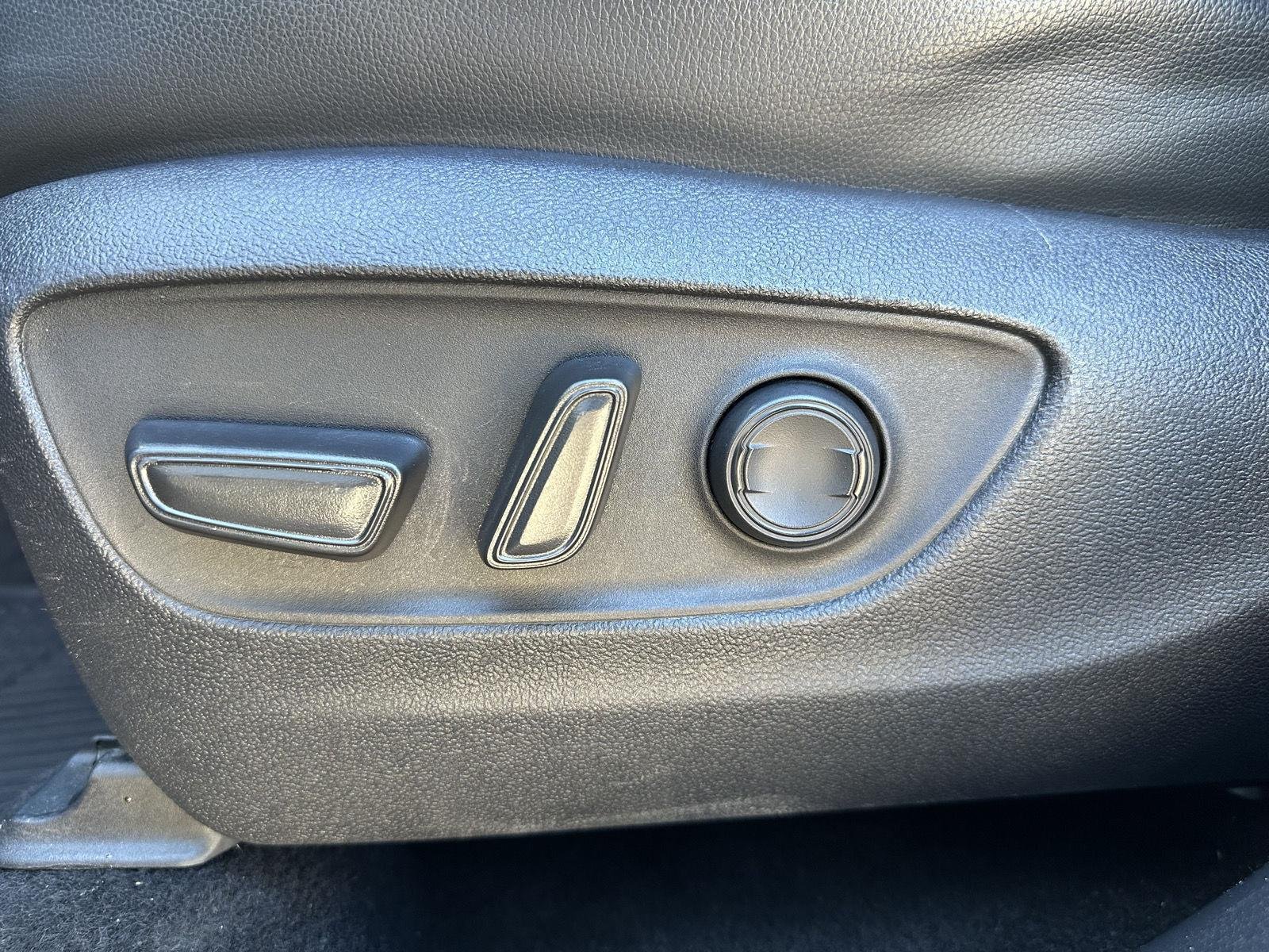 2023 Toyota Highlander XLE - Photo 19