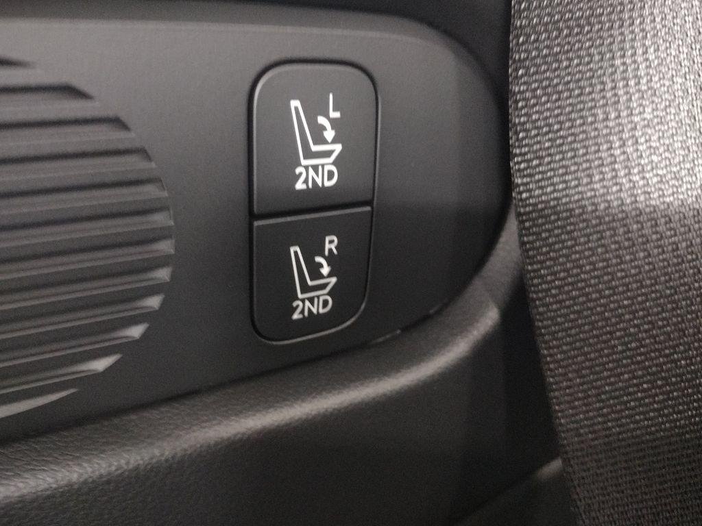 New 2026 Gray Pearl Hyundai SEL Premium image 21