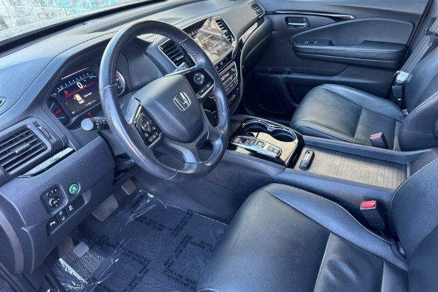 Used 2020  Honda Touring image 12