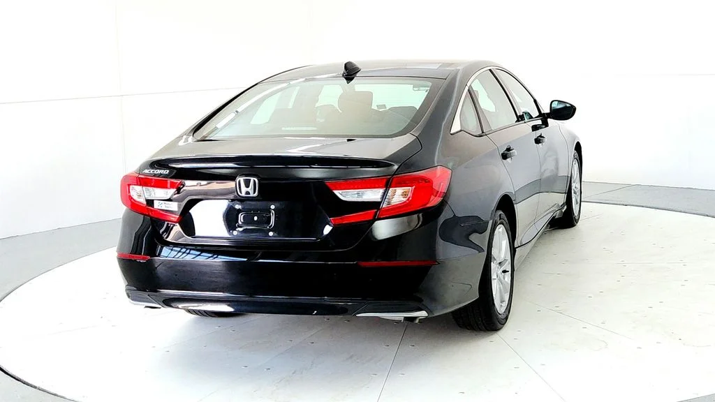 Used 2020  Honda LX image 5