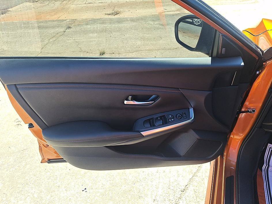 Certified Used 2024 Monarch Orange Metallic/Super Black Nissan SR image 9