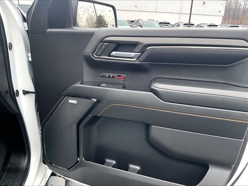 Used 2024 White GMC AT4 image 19