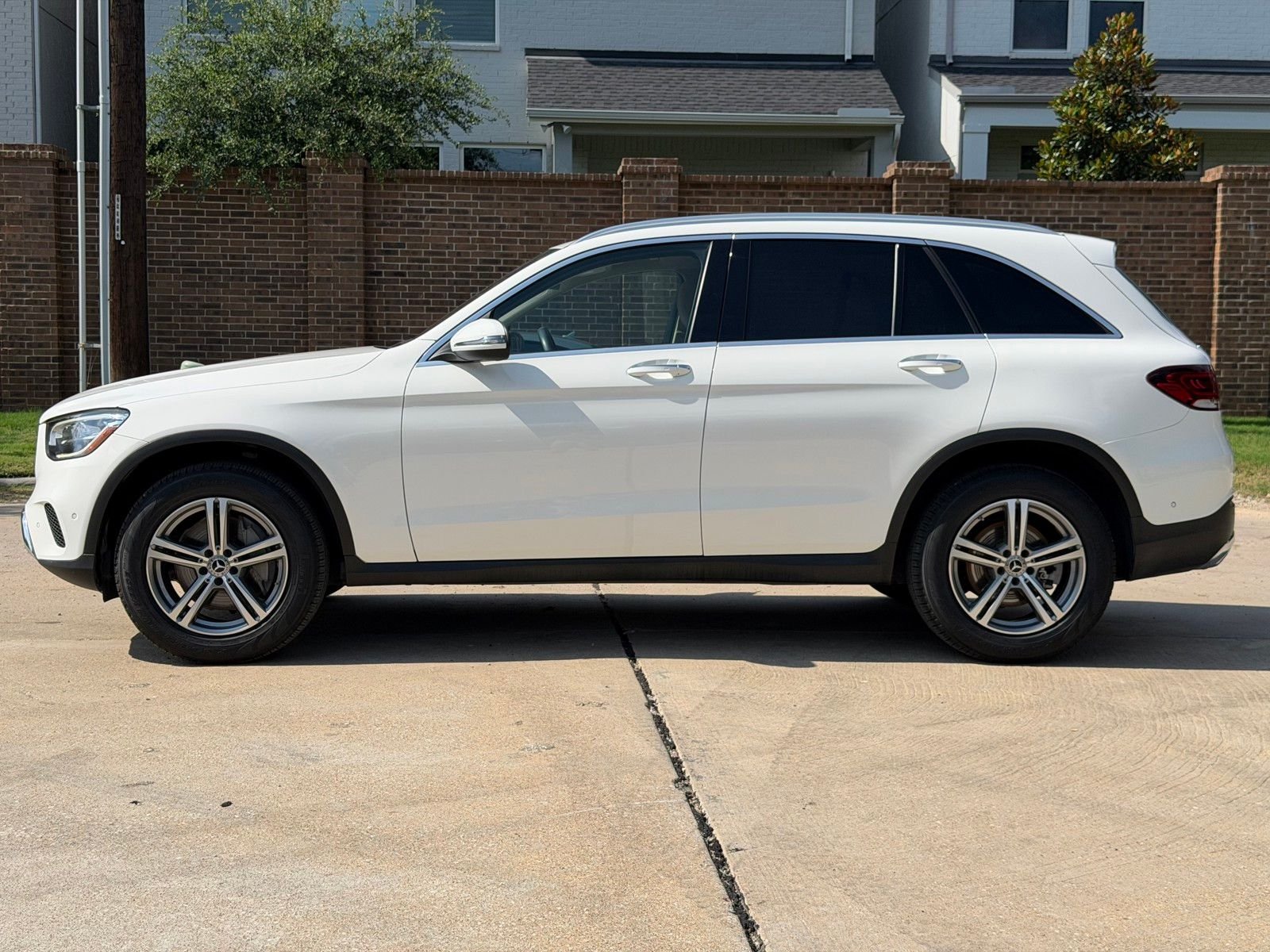 Certified Used 2021  Mercedes-Benz GLC 300 image 8