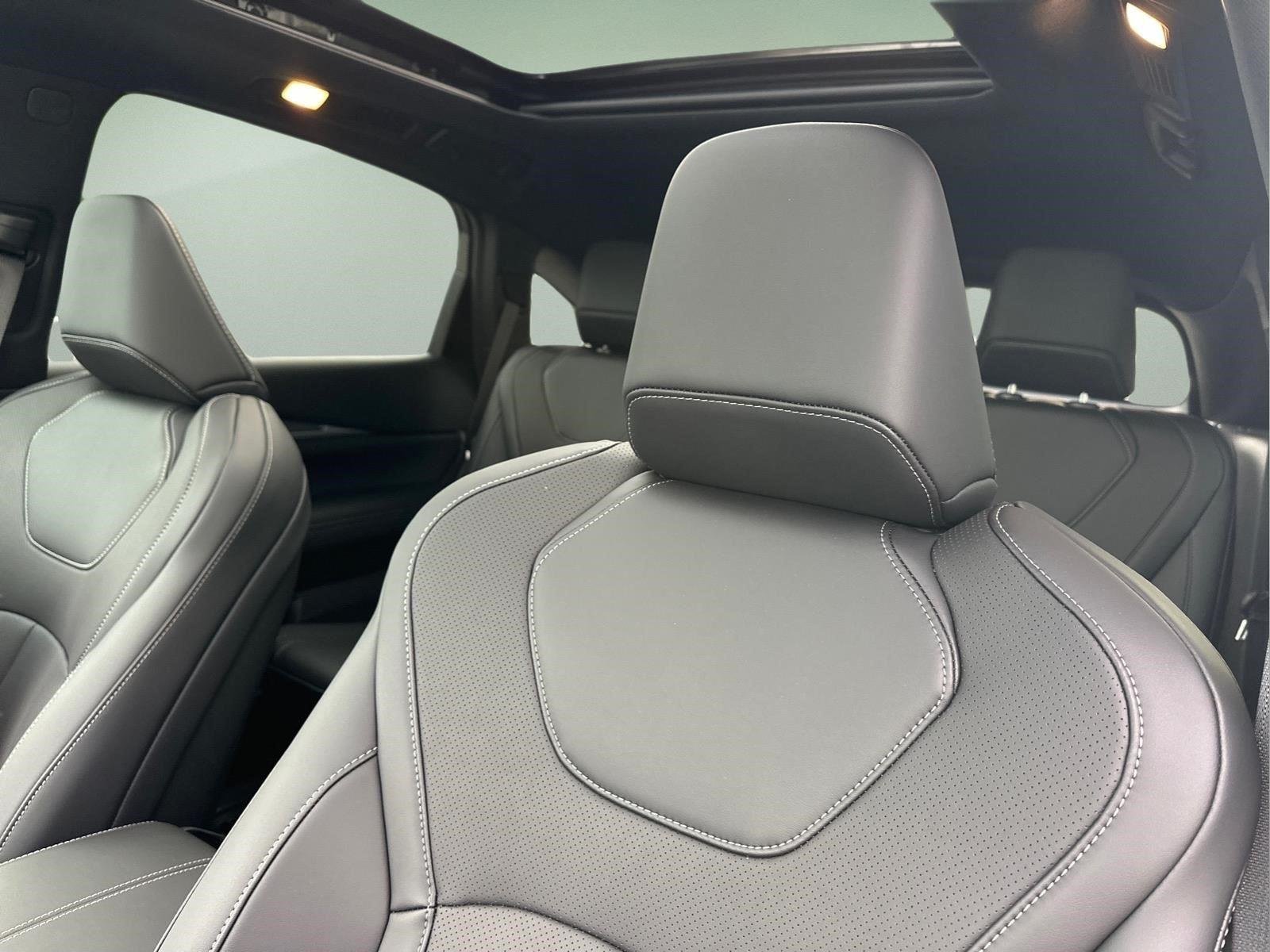 New 2027 GRAPHITE SHADOW INFINITI Luxe AWD image 25