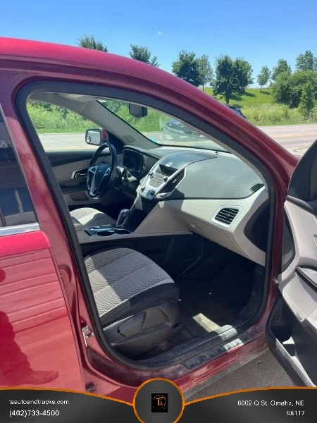 Used 2011 Red GMC SLT Sport Utility 4D image 16