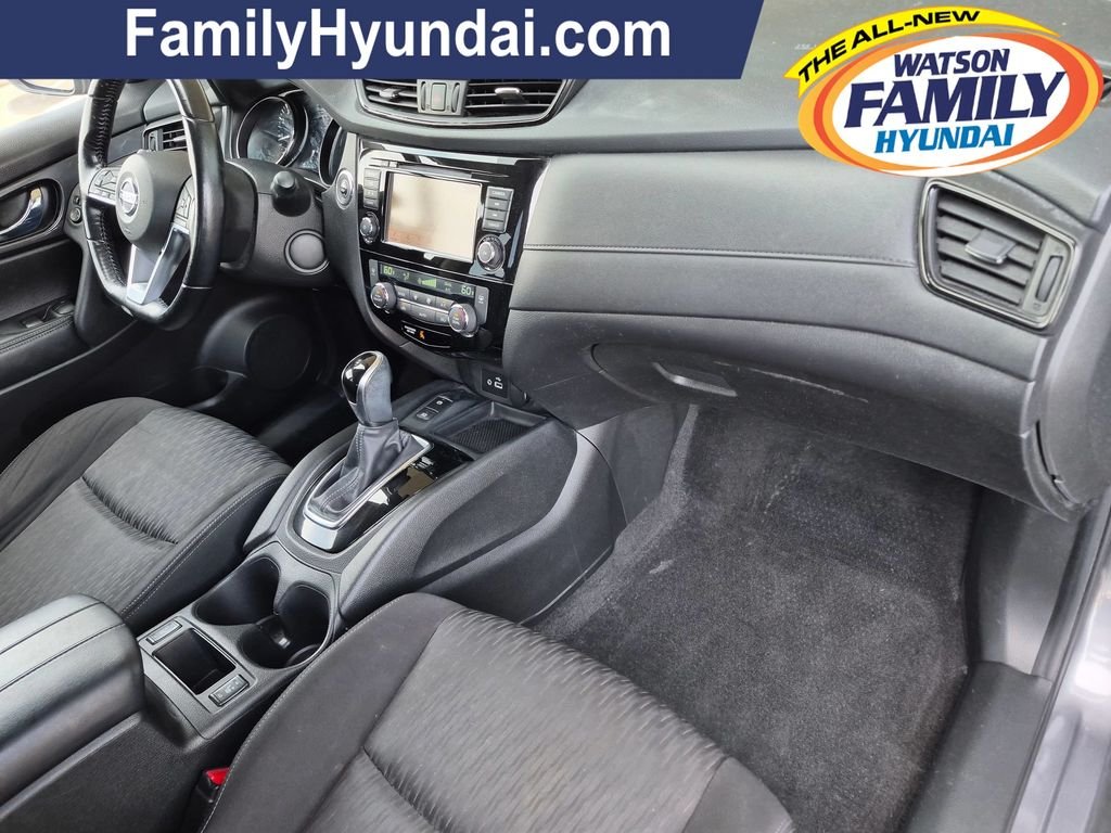 Used 2020 Gray Nissan SV image 29