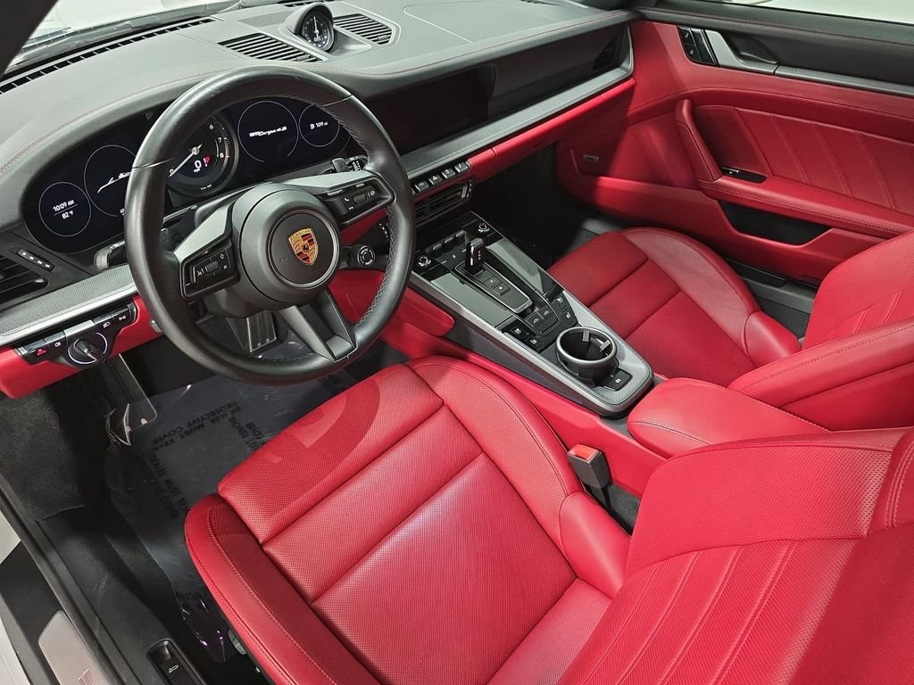 Used 2021  Porsche Targa 4S image 4