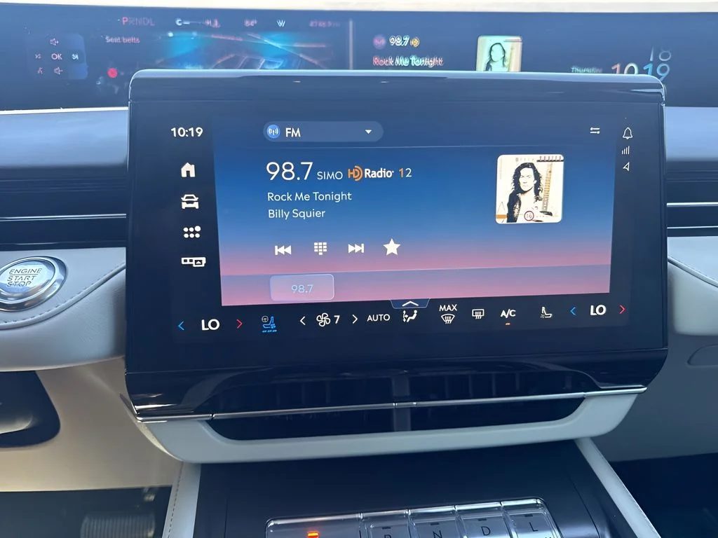 Used 2026 White Lincoln Reserve image 20