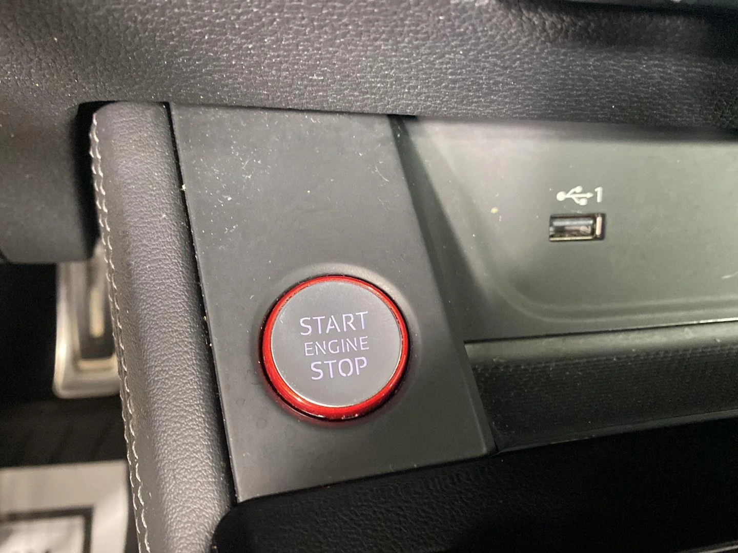 Used 2021 Daytona Gray Pearl Effect Audi Premium Plus image 9