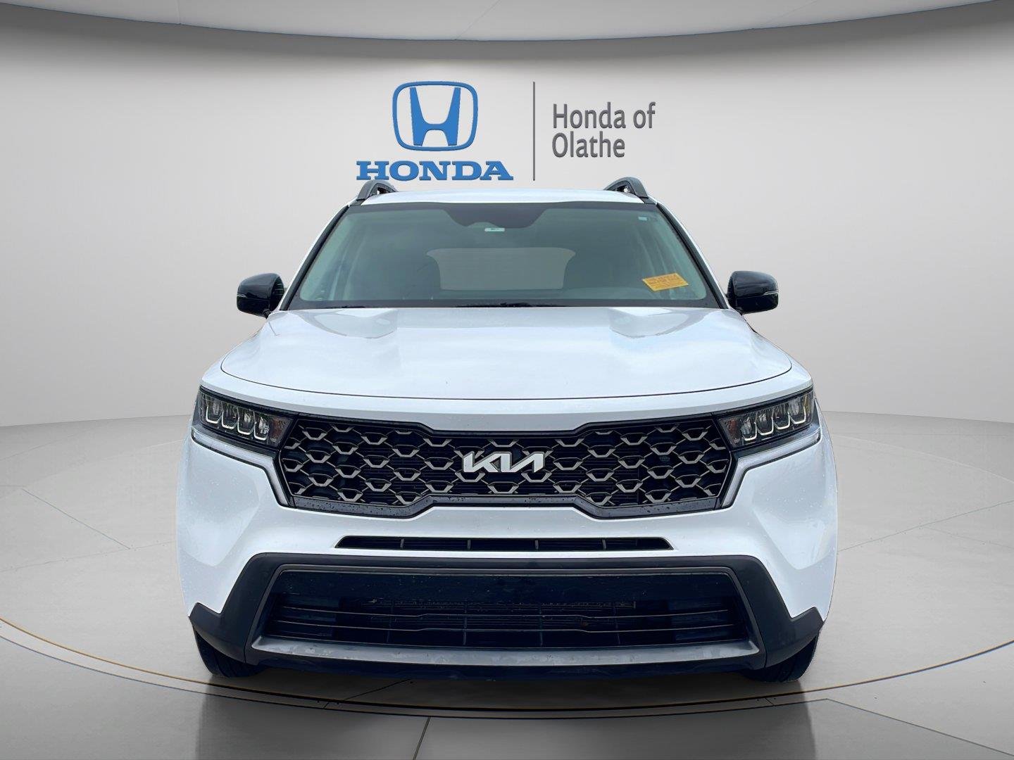 Used 2022 Glacial White Pearl Kia X-Line S image 8