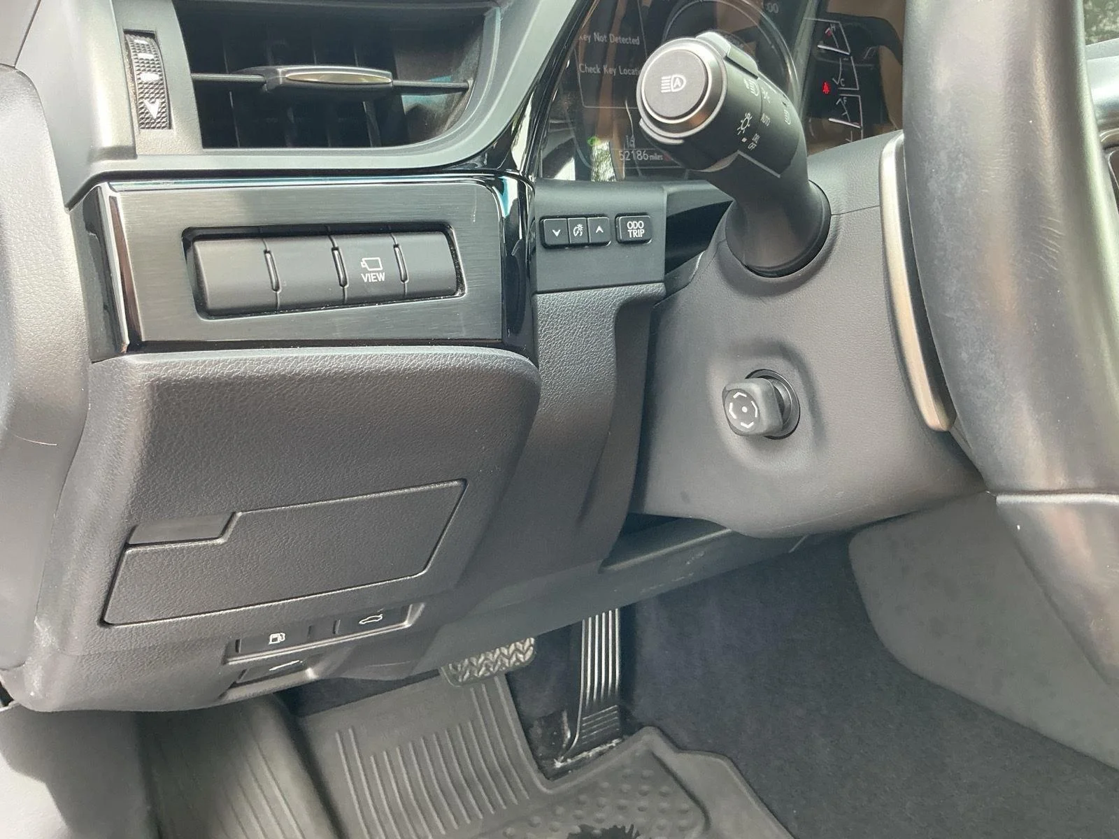 Used 2022 Nightfall Mica Lexus ES 300h Luxury image 12
