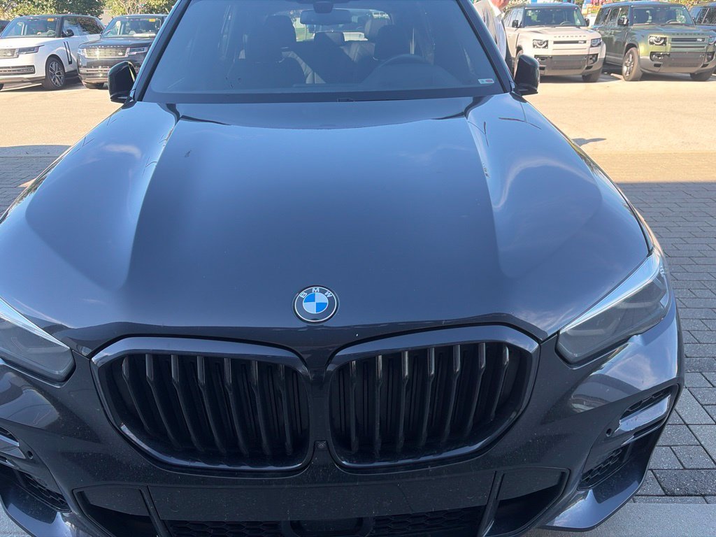 Used 2023 Black Sapphire Metallic BMW xDrive40i image 2