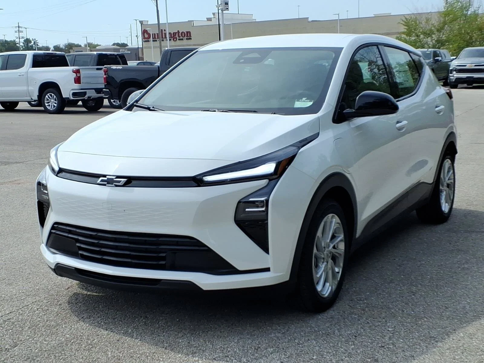 New 2027 Summit White Chevrolet LT image 2