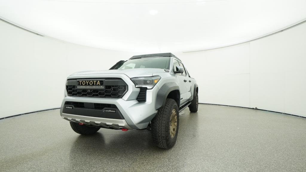 New 2026 Celestial Silver Metallic Toyota Trailhunter image 20