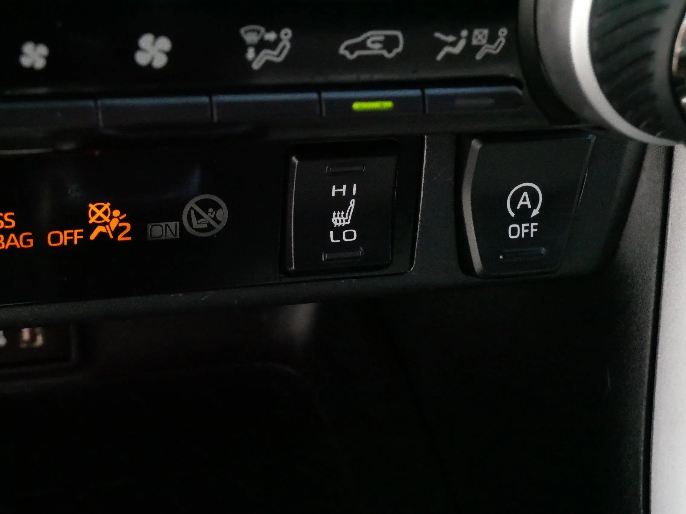 Used 2024 Ruby Flare Pearl Toyota XLE Premium image 30
