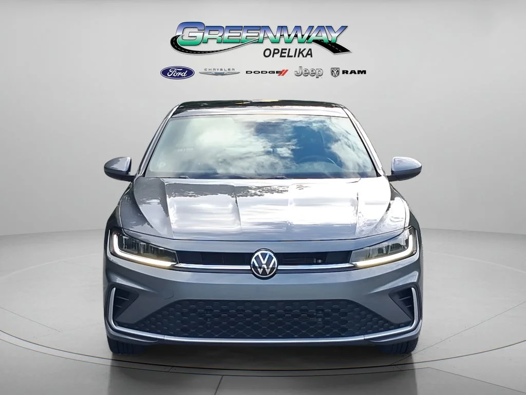Used 2025 Platinum Gray Metallic Volkswagen 1.5T SE image 2