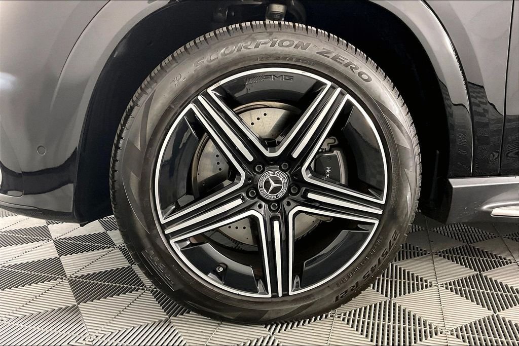 New 2026 Black Mercedes-Benz GLE 450 image 11