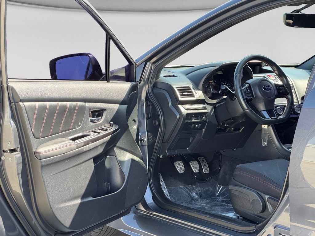 Used 2021 Gray Subaru Base image 9