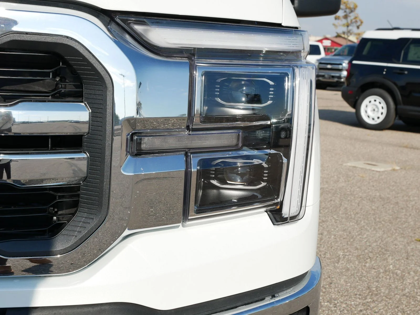 2025 Ford F-150 Lariat - Photo 9