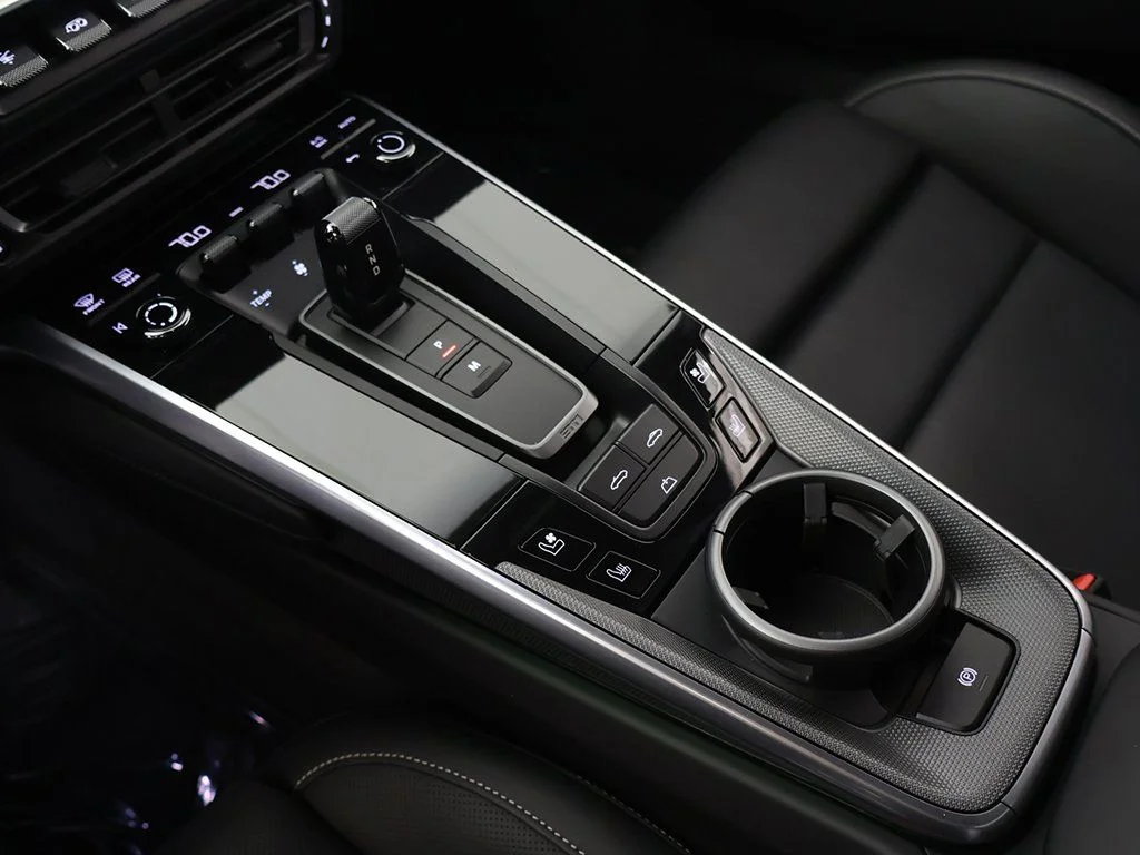 Used 2023 Chalk Porsche Turbo image 58
