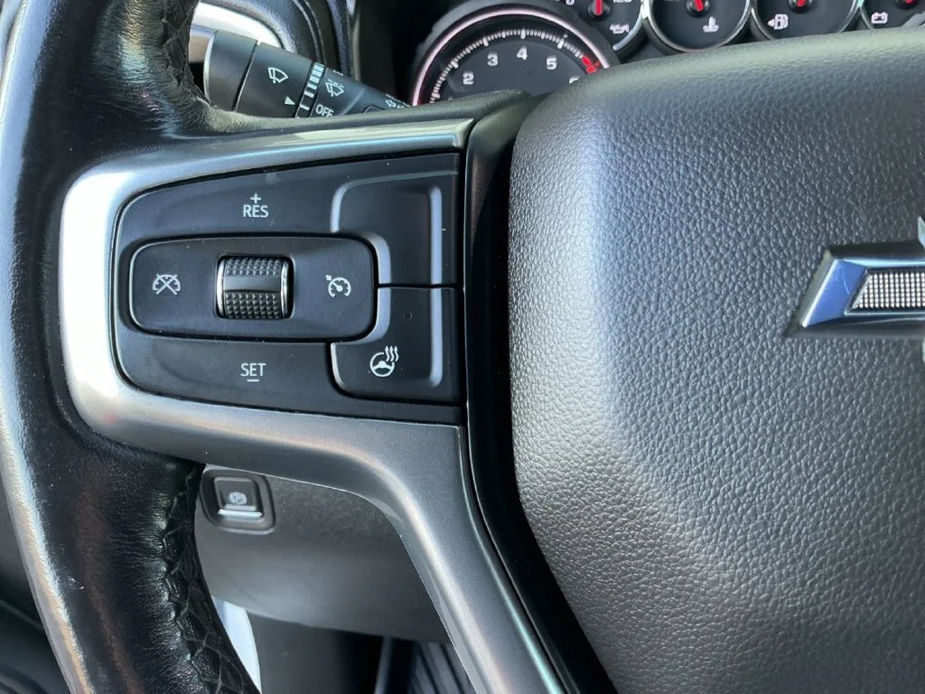 Used 2021 SUMMIT WHITE Chevrolet RST image 26