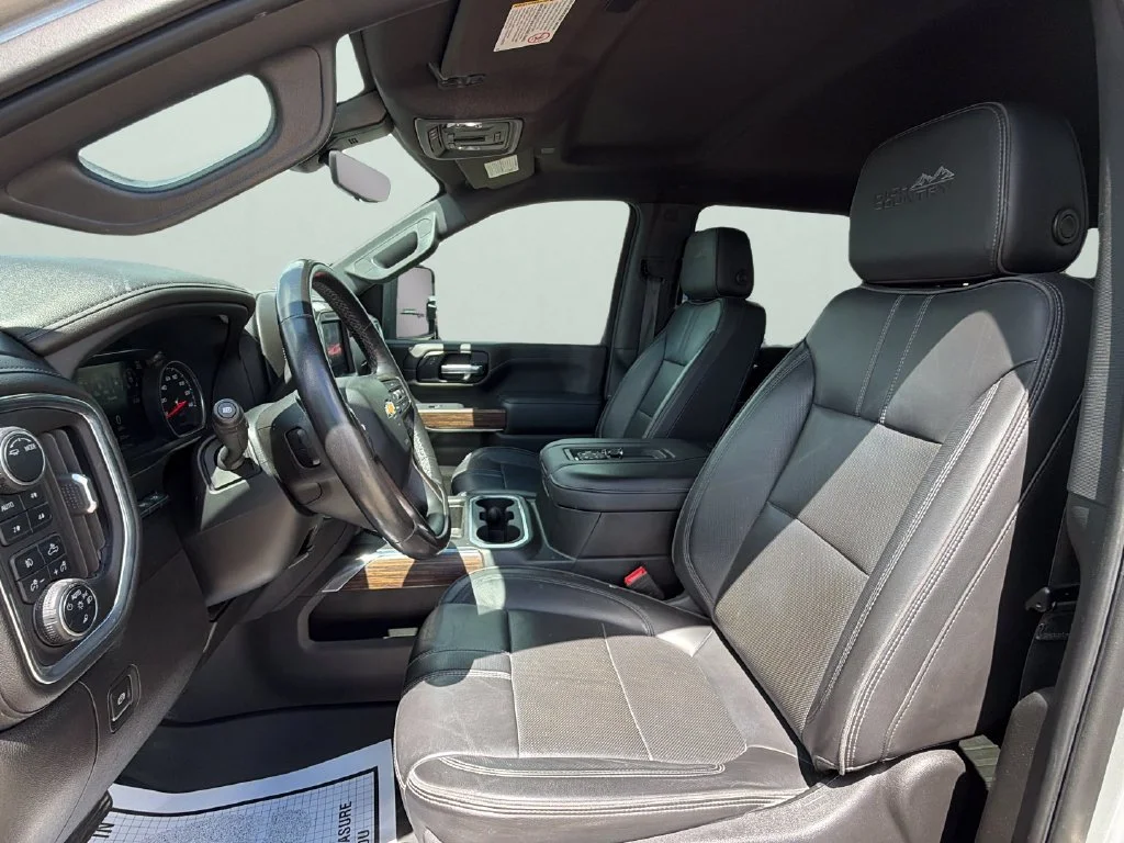 Used 2022 SILVER ICE METALLIC Chevrolet High Country image 18