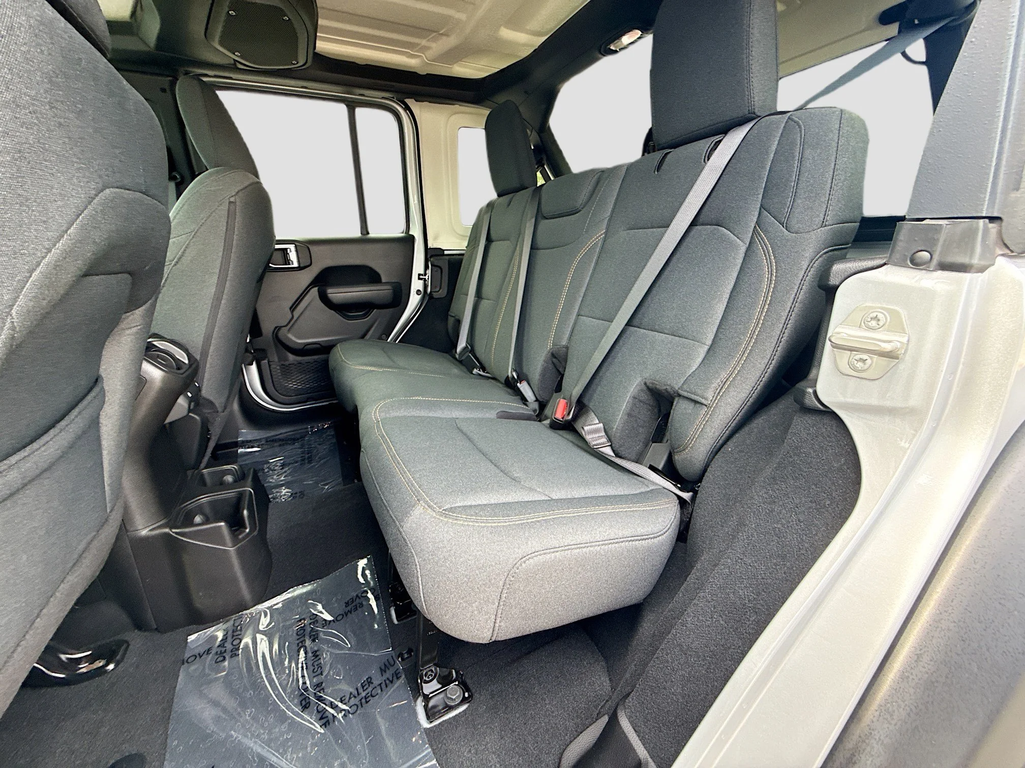 Used 2024 Silver Zynith Clearcoat Jeep Sport S image 19