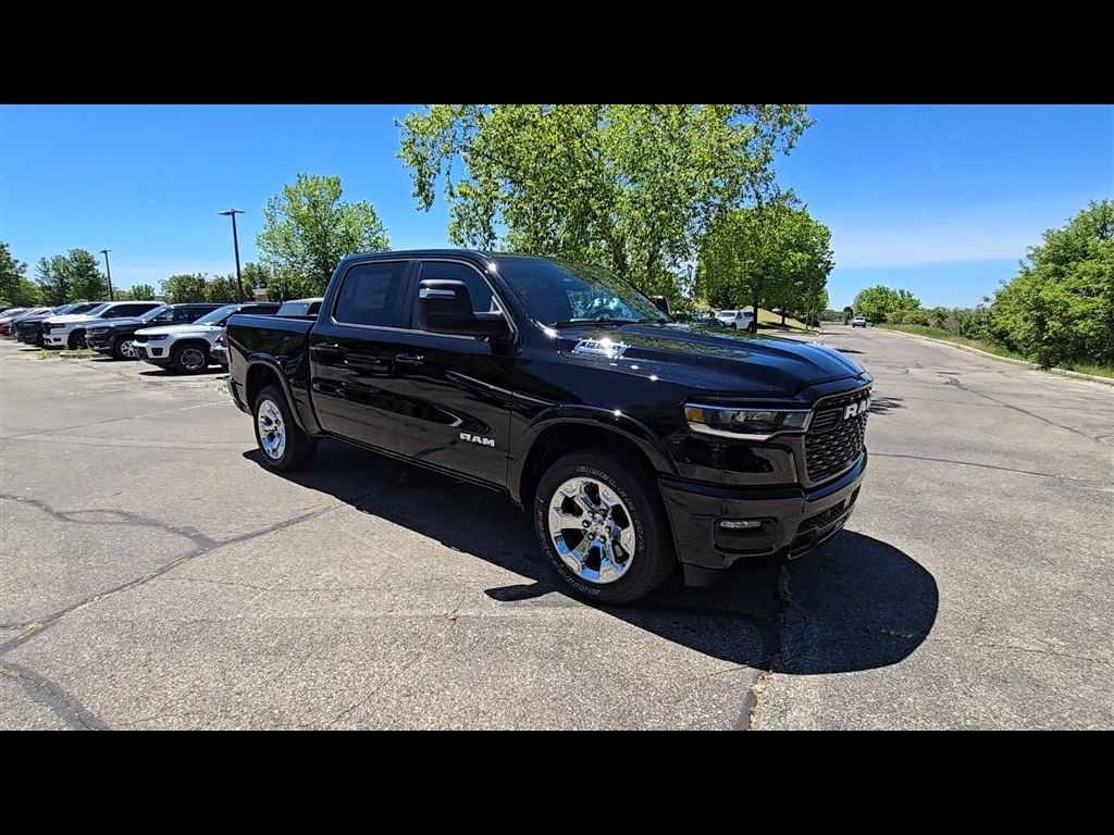 New 2026 Diamond Black Crystal Pearl-Coat Exterior Paint RAM Big Horn/Lone Star image 2