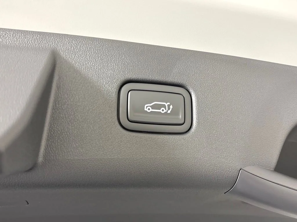 New 2027 Snow White Pearl Kia EX image 42