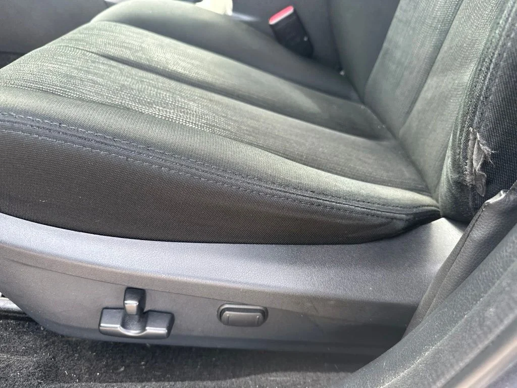 Used 2014 Blue Subaru 2.5i Premium image 5